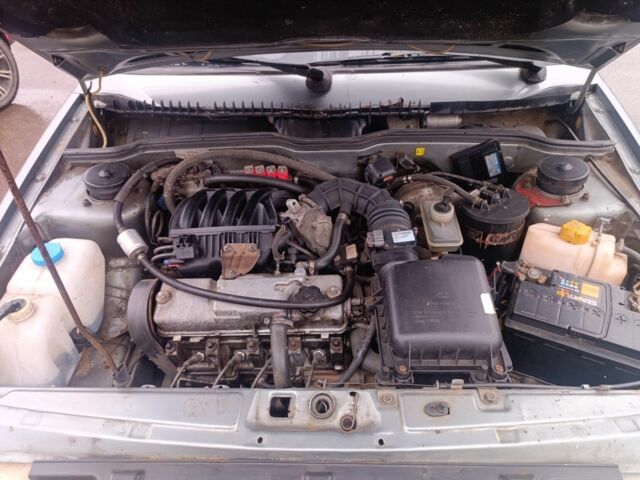 Серый ВАЗ 2115 Самара, объемом двигателя 1.6 л и пробегом 3 тыс. км за 1700 $, фото 5 на Automoto.ua