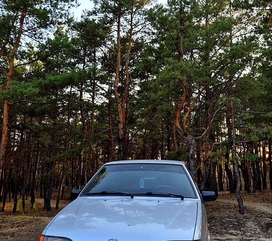 Серый ВАЗ 2115 Самара, объемом двигателя 1.6 л и пробегом 210 тыс. км за 2700 $, фото 4 на Automoto.ua