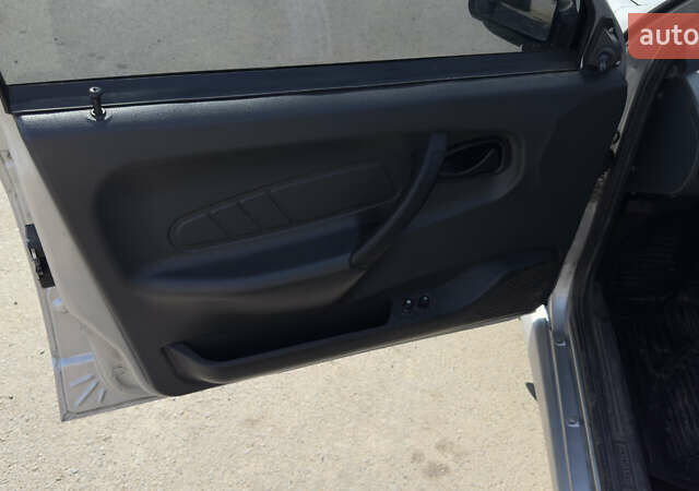 Сірий ВАЗ 2115 Самара, об'ємом двигуна 1.6 л та пробігом 32 тис. км за 3250 $, фото 6 на Automoto.ua