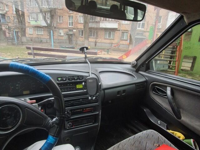 Серый ВАЗ 2115 Самара, объемом двигателя 1.6 л и пробегом 157 тыс. км за 1600 $, фото 6 на Automoto.ua