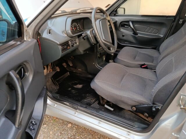 Серый ВАЗ 2115 Самара, объемом двигателя 1.6 л и пробегом 107 тыс. км за 2317 $, фото 17 на Automoto.ua