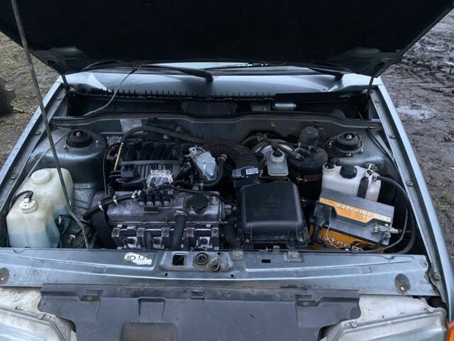 Серый ВАЗ 2115 Самара, объемом двигателя 1.6 л и пробегом 294 тыс. км за 3000 $, фото 2 на Automoto.ua