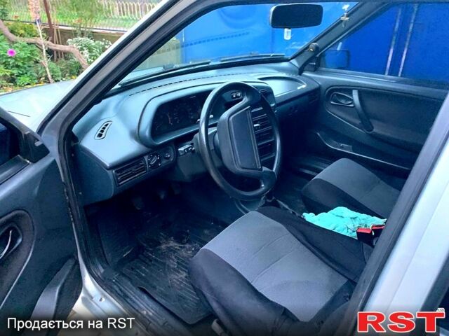Серый ВАЗ 2115 Самара, объемом двигателя 1.6 л и пробегом 120 тыс. км за 1850 $, фото 5 на Automoto.ua