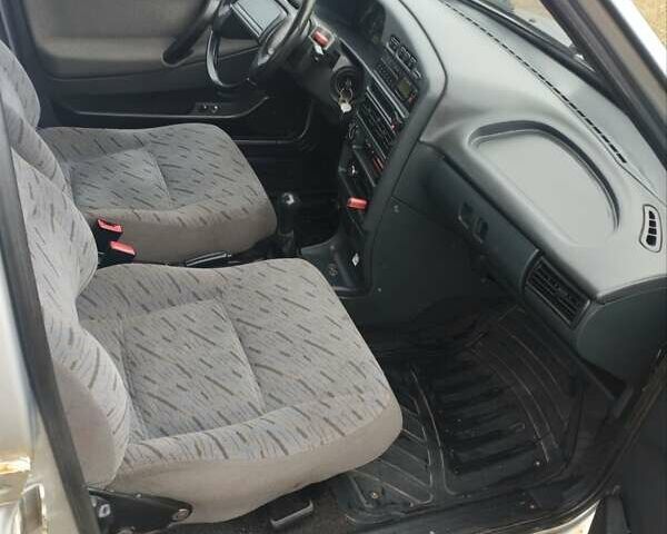 Серый ВАЗ 2115 Самара, объемом двигателя 1.6 л и пробегом 150 тыс. км за 2250 $, фото 8 на Automoto.ua