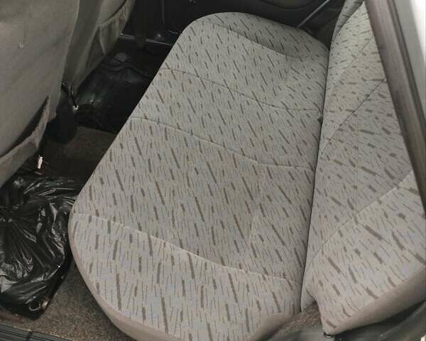 Серый ВАЗ 2115 Самара, объемом двигателя 1.6 л и пробегом 150 тыс. км за 2250 $, фото 7 на Automoto.ua