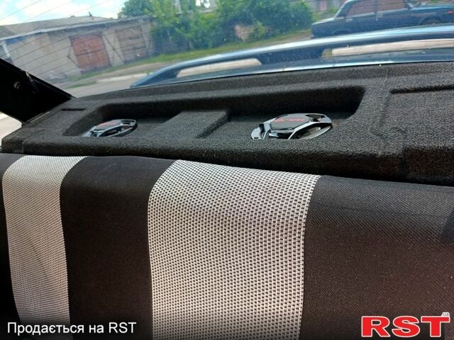 Серый ВАЗ 2115 Самара, объемом двигателя 1.6 л и пробегом 125 тыс. км за 2950 $, фото 6 на Automoto.ua