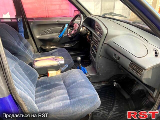 Синий ВАЗ 2115 Самара, объемом двигателя 15 л и пробегом 250 тыс. км за 1230 $, фото 10 на Automoto.ua