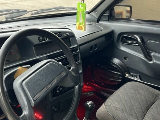 Синий ВАЗ 2115 Самара, объемом двигателя 1.6 л и пробегом 164 тыс. км за 1550 $, фото 8 на Automoto.ua