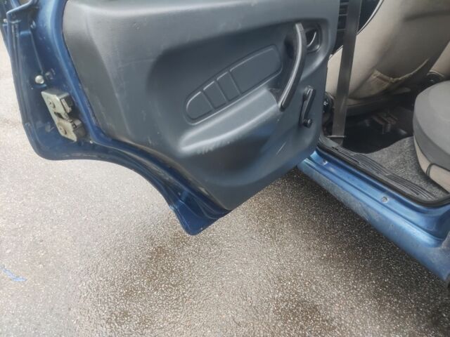 Синій ВАЗ 2115 Самара, об'ємом двигуна 1.5 л та пробігом 168 тис. км за 1400 $, фото 7 на Automoto.ua