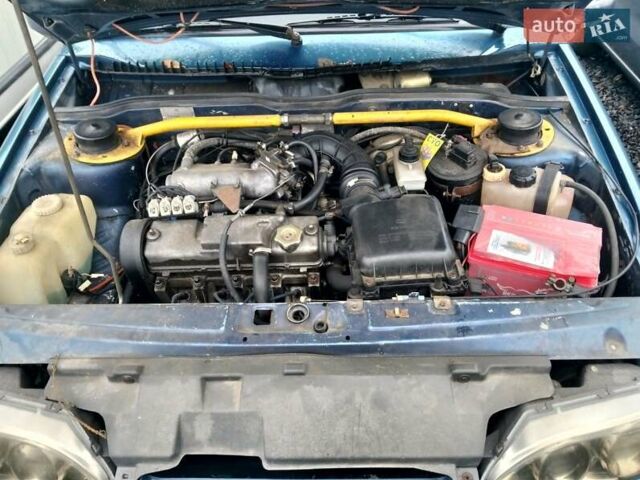 Синий ВАЗ 2115 Самара, объемом двигателя 1.6 л и пробегом 350 тыс. км за 1200 $, фото 2 на Automoto.ua