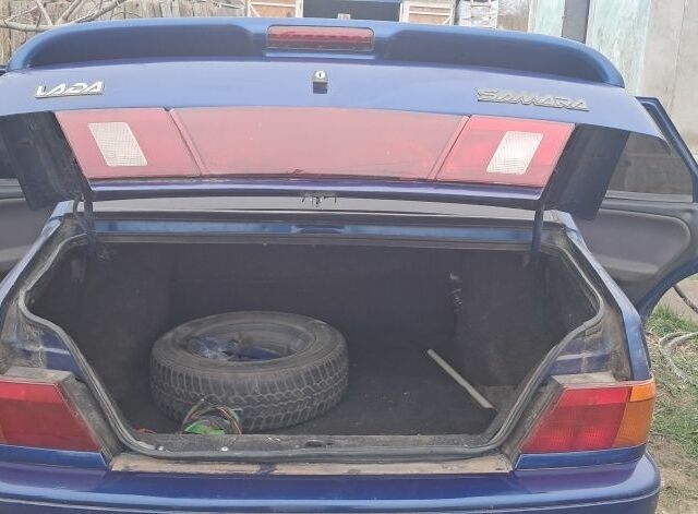 Синий ВАЗ 2115 Самара, объемом двигателя 1.5 л и пробегом 15 тыс. км за 2000 $, фото 6 на Automoto.ua