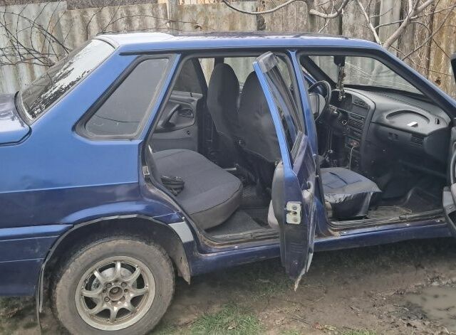 Синий ВАЗ 2115 Самара, объемом двигателя 1.5 л и пробегом 15 тыс. км за 2000 $, фото 4 на Automoto.ua