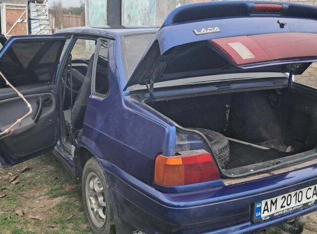 Синий ВАЗ 2115 Самара, объемом двигателя 1.5 л и пробегом 15 тыс. км за 2000 $, фото 5 на Automoto.ua