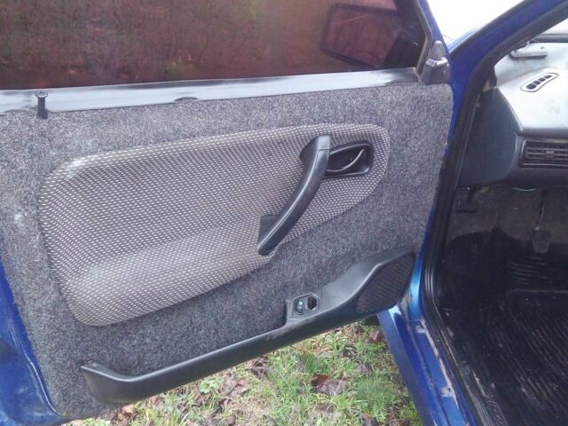 Синий ВАЗ 2115 Самара, объемом двигателя 1.6 л и пробегом 160 тыс. км за 1050 $, фото 8 на Automoto.ua