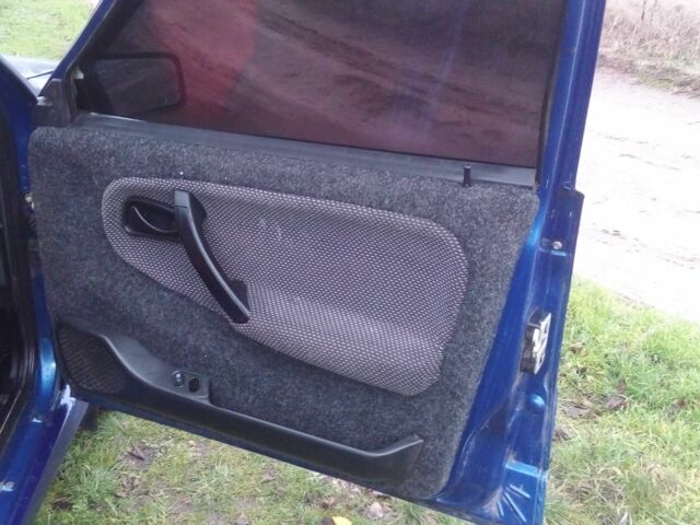 Синий ВАЗ 2115 Самара, объемом двигателя 1.6 л и пробегом 160 тыс. км за 1050 $, фото 5 на Automoto.ua