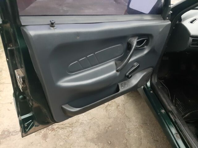 Зелений ВАЗ 2115 Самара, об'ємом двигуна 0 л та пробігом 180 тис. км за 1499 $, фото 5 на Automoto.ua