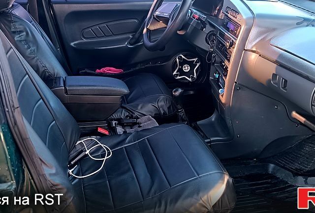 Зелений ВАЗ 2115 Самара, об'ємом двигуна 1.5 л та пробігом 11 тис. км за 1700 $, фото 9 на Automoto.ua