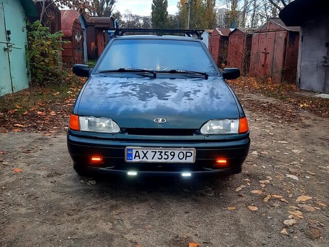 Зеленый ВАЗ 2115 Самара, объемом двигателя 1.5 л и пробегом 200 тыс. км за 2000 $, фото 2 на Automoto.ua