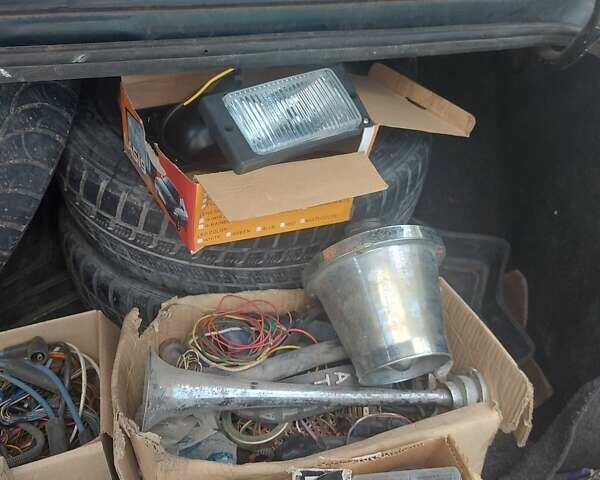 Зеленый ВАЗ 2115 Самара, объемом двигателя 1.5 л и пробегом 20 тыс. км за 1400 $, фото 4 на Automoto.ua