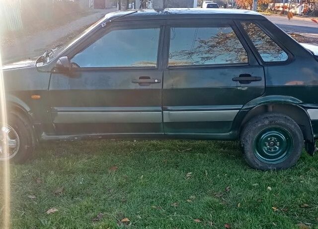 ВАЗ 2115 Самара 2003 у Подільськ (Котовськ) на Automoto.ua Зелений ВАЗ 2115 Самара, об'ємом двигуна 0 л та пробігом 111 тис. км за 1000 $, фото 2 на Automoto.ua
