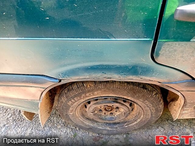 Зеленый ВАЗ 2115 Самара, объемом двигателя 1.5 л и пробегом 270 тыс. км за 1500 $, фото 6 на Automoto.ua