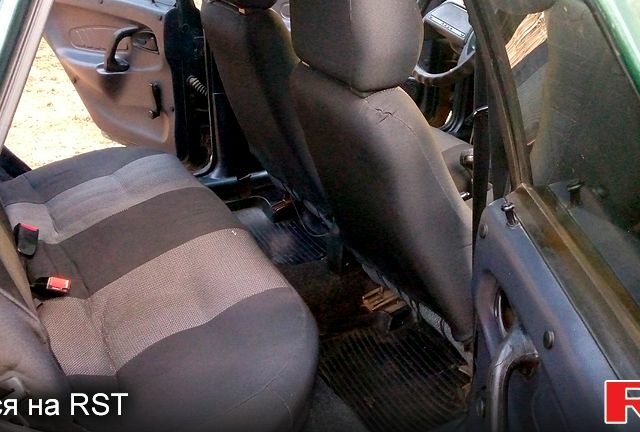 Зеленый ВАЗ 2115 Самара, объемом двигателя 1.5 л и пробегом 294 тыс. км за 1500 $, фото 6 на Automoto.ua