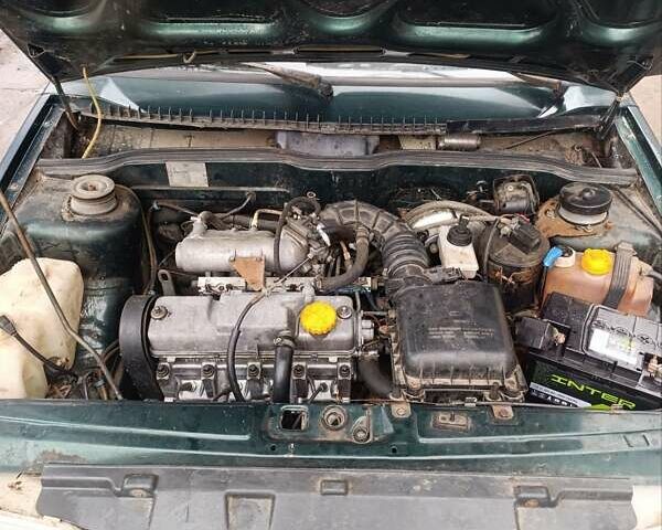 Зеленый ВАЗ 2115 Самара, объемом двигателя 1.5 л и пробегом 221 тыс. км за 1800 $, фото 10 на Automoto.ua