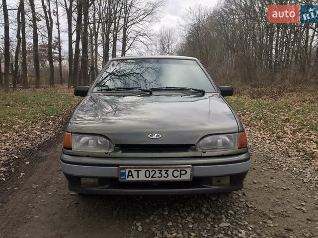 Зеленый ВАЗ 2115 Самара, объемом двигателя 1.5 л и пробегом 200 тыс. км за 1600 $, фото 3 на Automoto.ua