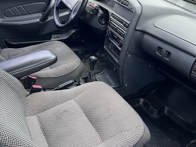 Зелений ВАЗ 2115 Самара, об'ємом двигуна 1.5 л та пробігом 250 тис. км за 1000 $, фото 5 на Automoto.ua