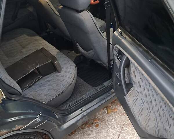 Зелений ВАЗ 2115 Самара, об'ємом двигуна 1.6 л та пробігом 360 тис. км за 1650 $, фото 11 на Automoto.ua