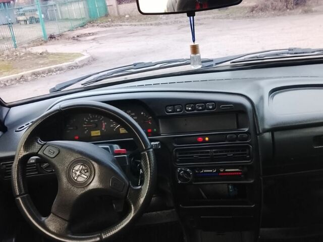 Зеленый ВАЗ 2115 Самара, объемом двигателя 1.6 л и пробегом 180 тыс. км за 1159 $, фото 4 на Automoto.ua