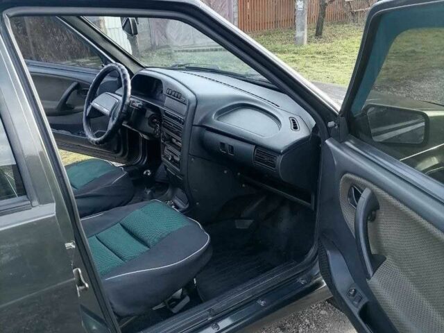 Зеленый ВАЗ 2115 Самара, объемом двигателя 1.5 л и пробегом 125 тыс. км за 2150 $, фото 9 на Automoto.ua