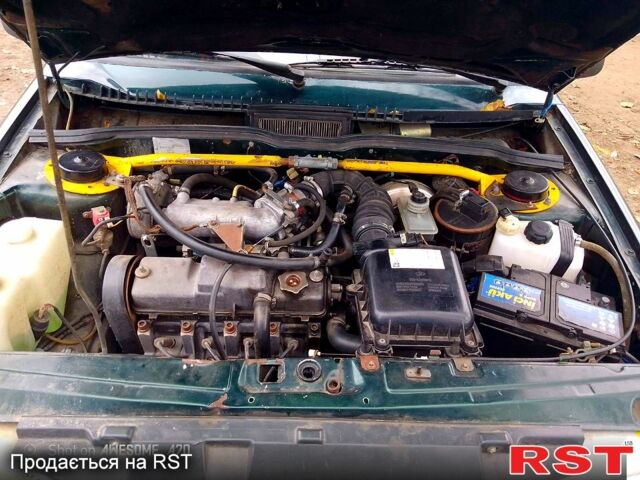 Зеленый ВАЗ 2115 Самара, объемом двигателя 1.6 л и пробегом 200 тыс. км за 1800 $, фото 3 на Automoto.ua