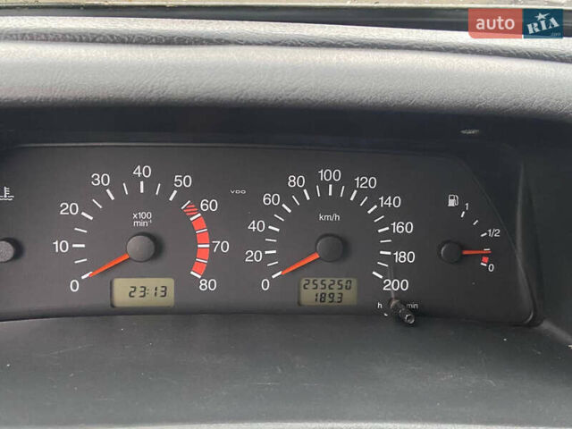 Зеленый ВАЗ 2115 Самара, объемом двигателя 1.5 л и пробегом 255 тыс. км за 1300 $, фото 13 на Automoto.ua