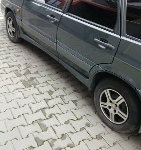 Зеленый ВАЗ 2115 Самара, объемом двигателя 1.5 л и пробегом 81 тыс. км за 2800 $, фото 2 на Automoto.ua