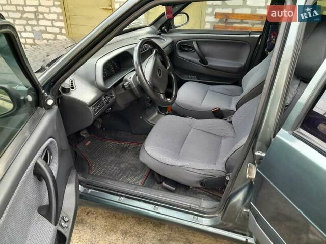 Зеленый ВАЗ 2115 Самара, объемом двигателя 1.5 л и пробегом 350 тыс. км за 1900 $, фото 7 на Automoto.ua