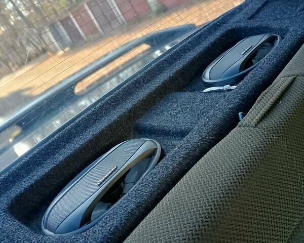 Зеленый ВАЗ 2115 Самара, объемом двигателя 1.5 л и пробегом 103 тыс. км за 1700 $, фото 5 на Automoto.ua