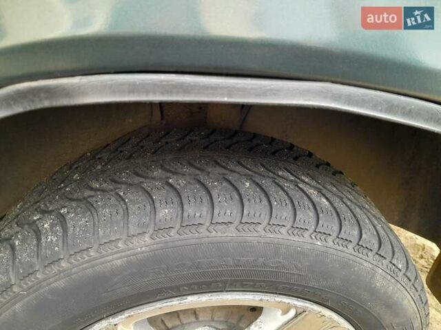 Зеленый ВАЗ 2115 Самара, объемом двигателя 1.5 л и пробегом 350 тыс. км за 1900 $, фото 9 на Automoto.ua