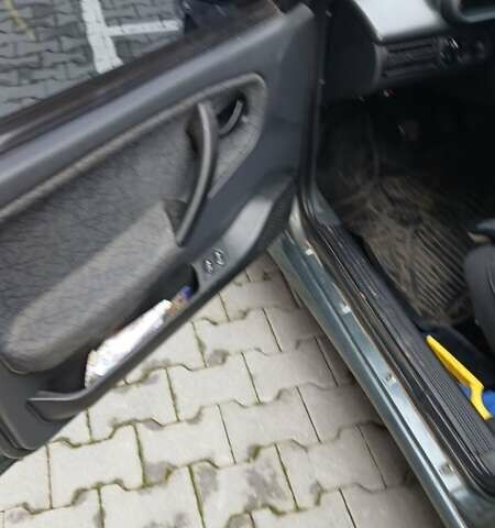 Зеленый ВАЗ 2115 Самара, объемом двигателя 1.5 л и пробегом 81 тыс. км за 2800 $, фото 7 на Automoto.ua