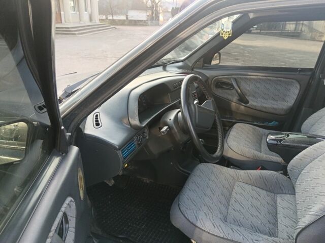 Зеленый ВАЗ 2115 Самара, объемом двигателя 0 л и пробегом 205 тыс. км за 2100 $, фото 5 на Automoto.ua