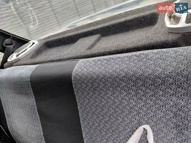 Зеленый ВАЗ 2115 Самара, объемом двигателя 1.6 л и пробегом 133 тыс. км за 1950 $, фото 8 на Automoto.ua