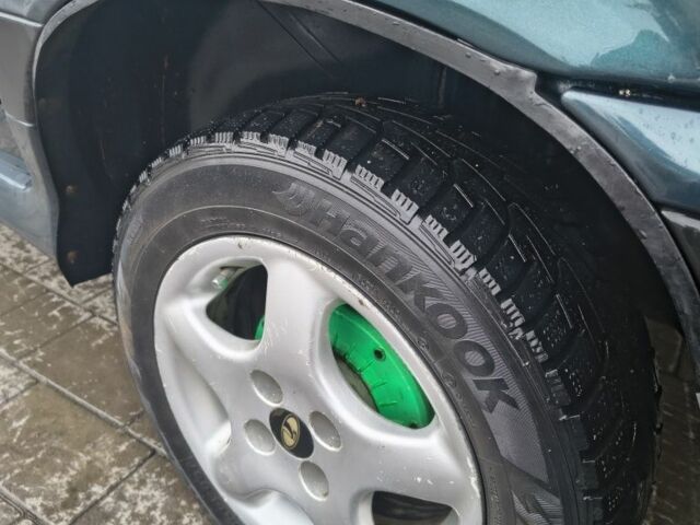 Зелений ВАЗ 2115 Самара, об'ємом двигуна 1.6 л та пробігом 185 тис. км за 2350 $, фото 1 на Automoto.ua