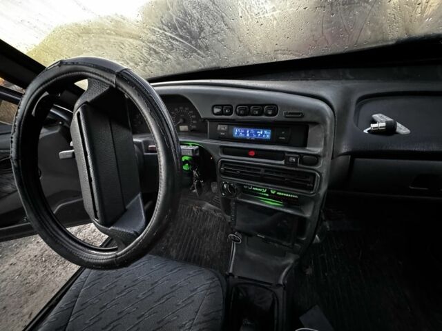 Зеленый ВАЗ 2115 Самара, объемом двигателя 1.6 л и пробегом 60 тыс. км за 713 $, фото 3 на Automoto.ua