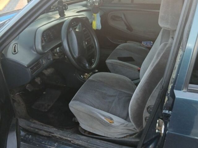 Зеленый ВАЗ 2115 Самара, объемом двигателя 1.6 л и пробегом 240 тыс. км за 1900 $, фото 2 на Automoto.ua