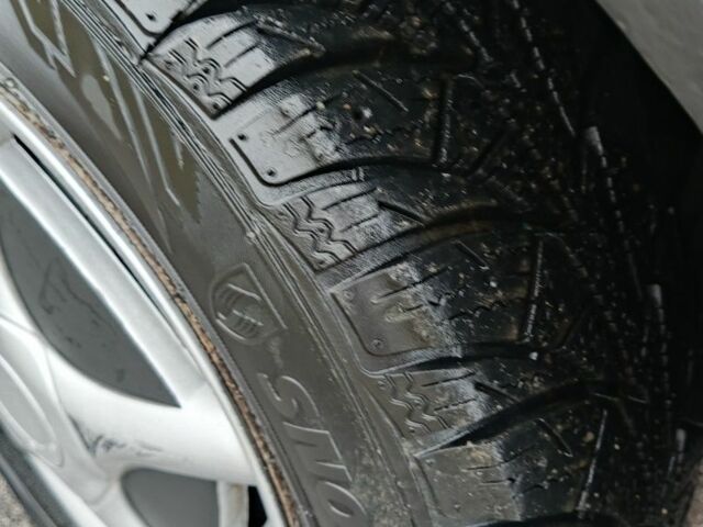 Зелений ВАЗ 2115 Самара, об'ємом двигуна 1.6 л та пробігом 233 тис. км за 1500 $, фото 5 на Automoto.ua