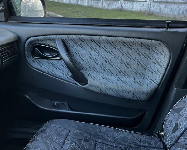 Зелений ВАЗ 2115 Самара, об'ємом двигуна 1.6 л та пробігом 206 тис. км за 2850 $, фото 13 на Automoto.ua