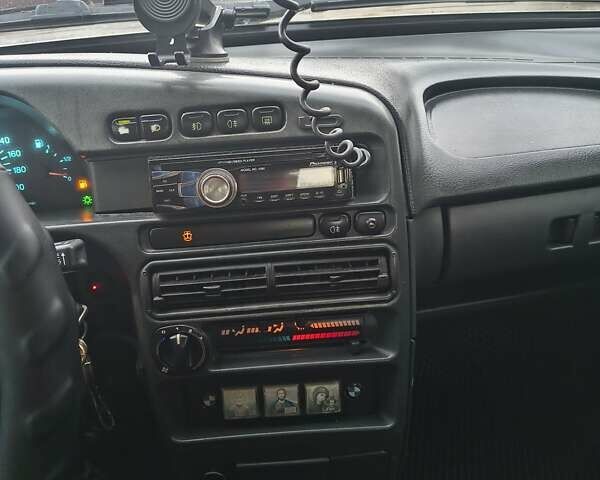 Зеленый ВАЗ 2115 Самара, объемом двигателя 1.6 л и пробегом 185 тыс. км за 2350 $, фото 1 на Automoto.ua