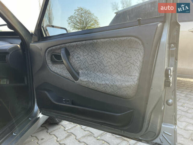 Зелений ВАЗ 2115 Самара, об'ємом двигуна 1.6 л та пробігом 260 тис. км за 2550 $, фото 15 на Automoto.ua