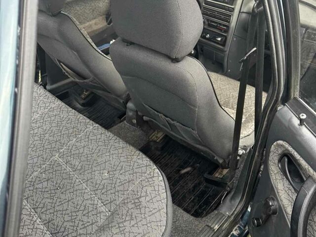 Зеленый ВАЗ 2115 Самара, объемом двигателя 1.6 л и пробегом 214 тыс. км за 1700 $, фото 4 на Automoto.ua