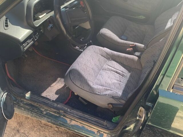 Зеленый ВАЗ 2115 Самара, объемом двигателя 1.6 л и пробегом 200 тыс. км за 901 $, фото 4 на Automoto.ua